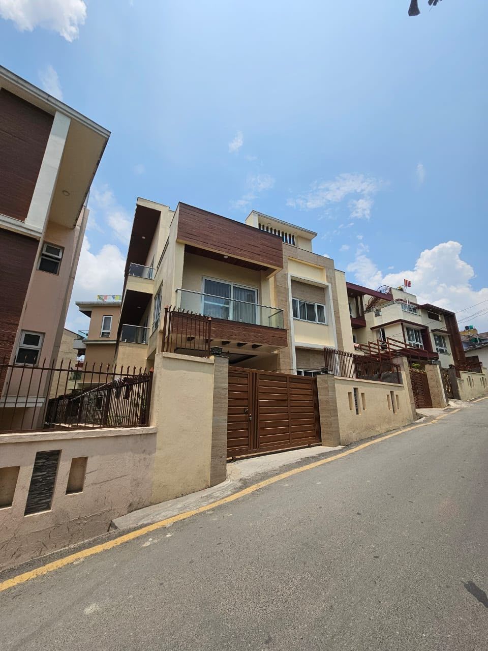 Bungalow For Sale at Koteshwor