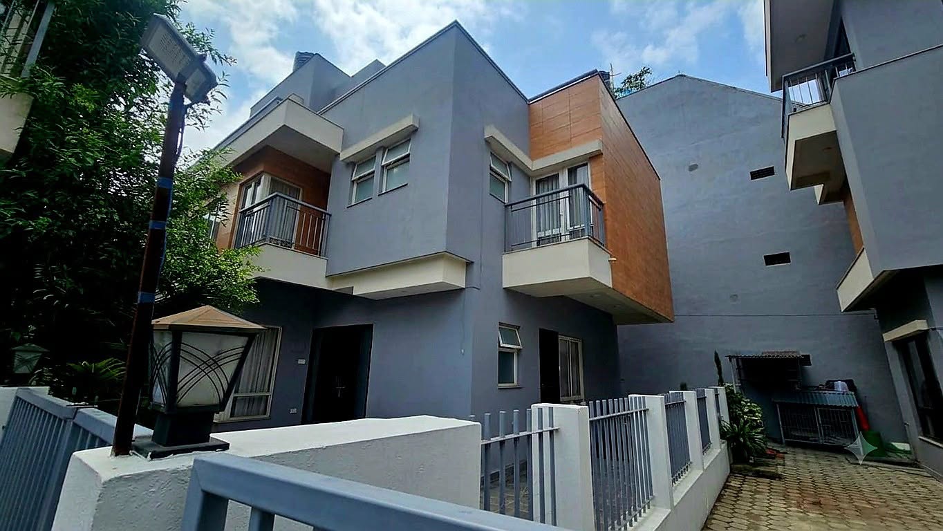 House for rent in Mid Baneshwor, Miteri Marg inside private colony