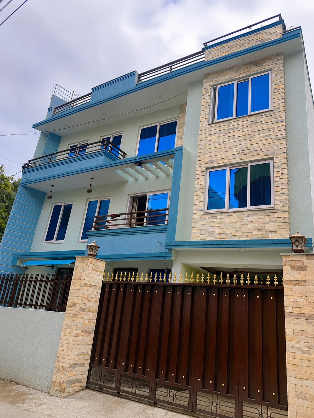 ๐ก Semi Bungalow For Sale โ Bhangal, Sundarbasti